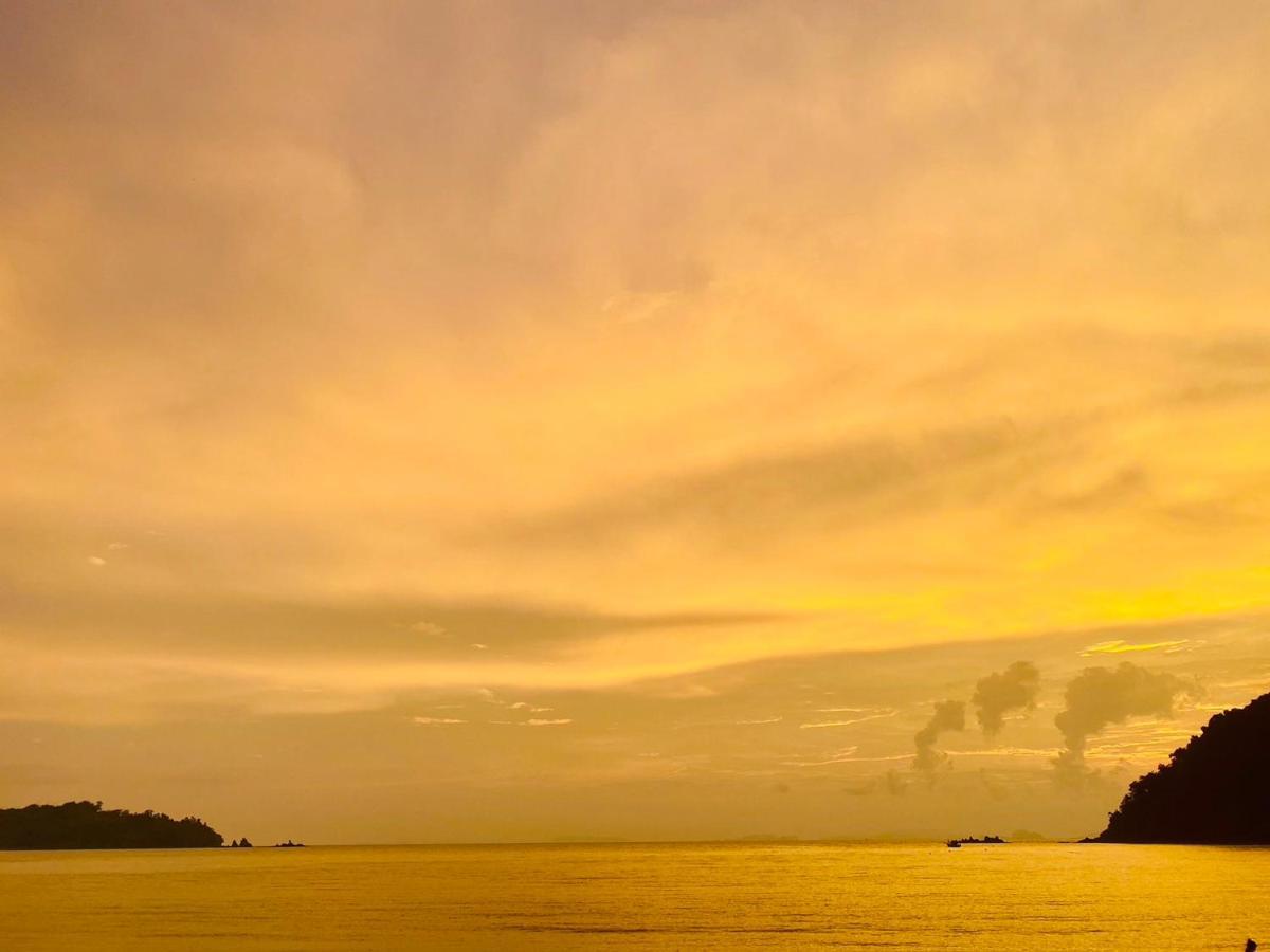 Banana Resort Koh Phayam Luaran gambar