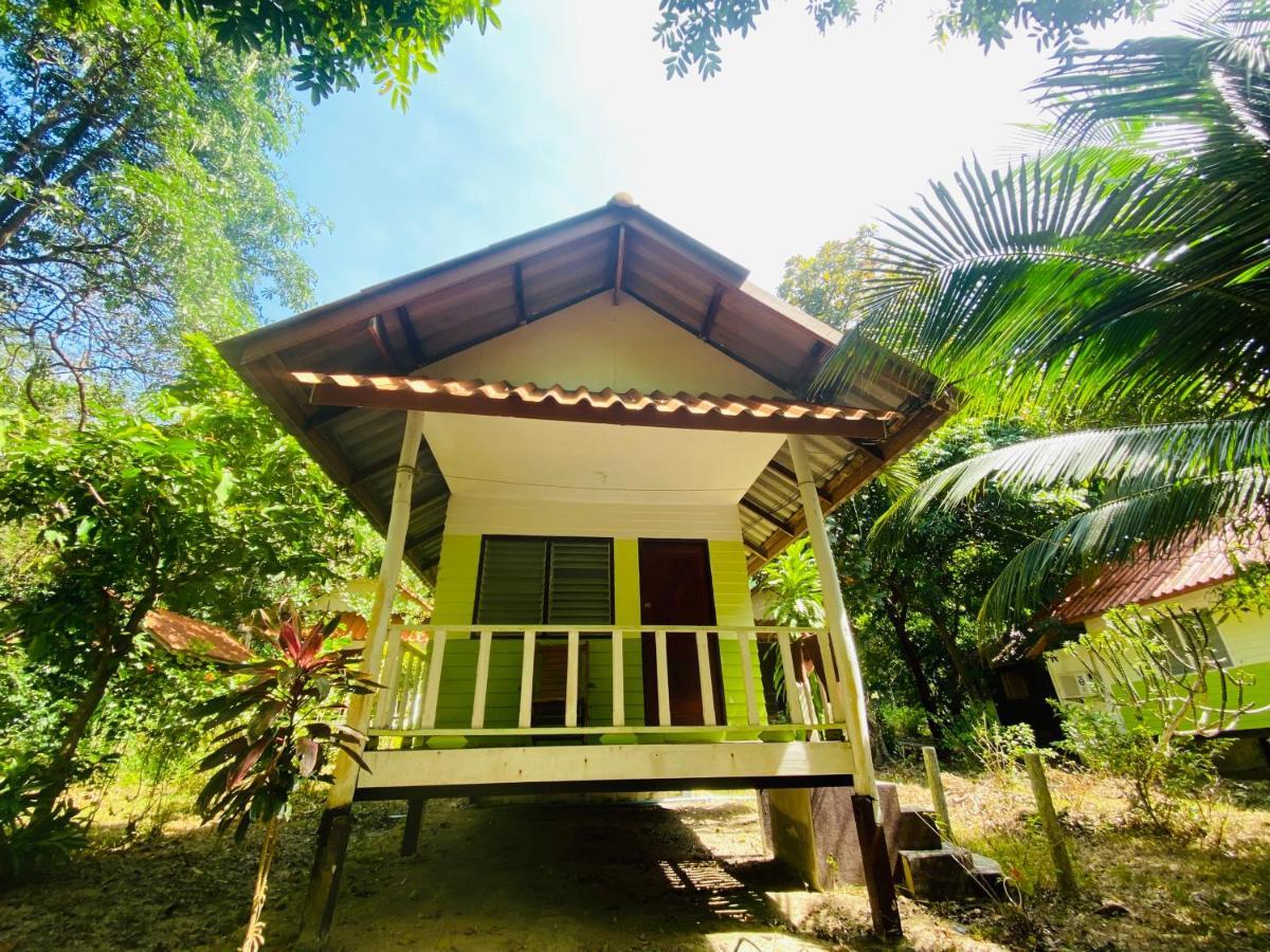 Banana Resort Koh Phayam Luaran gambar