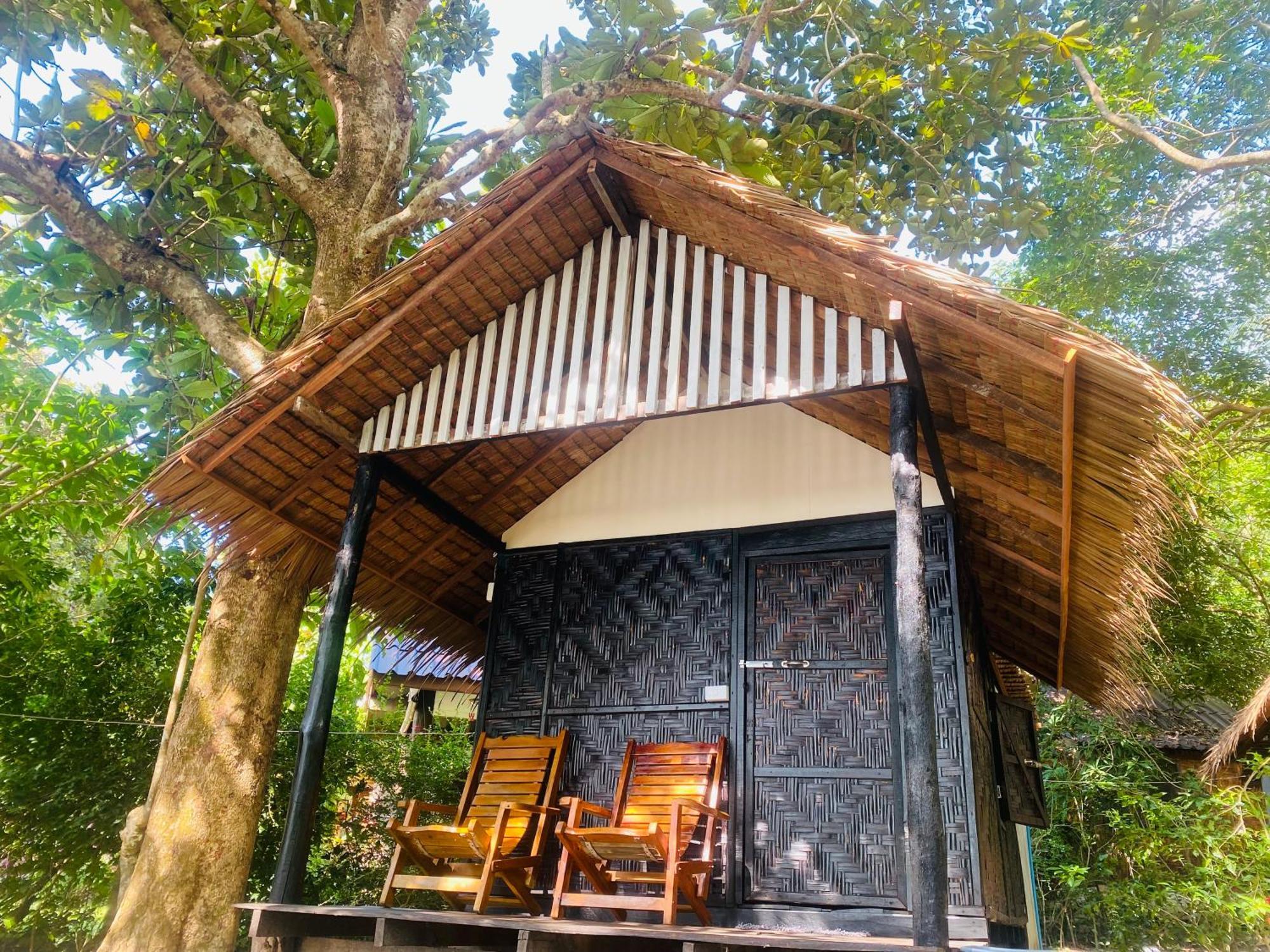 Banana Resort Koh Phayam Luaran gambar
