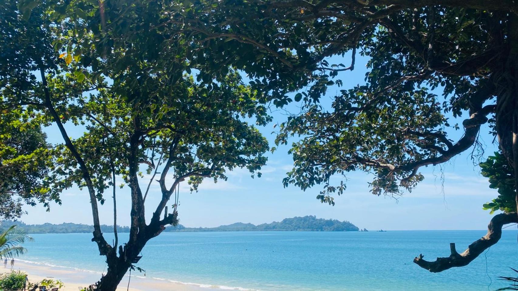 Banana Resort Koh Phayam Luaran gambar
